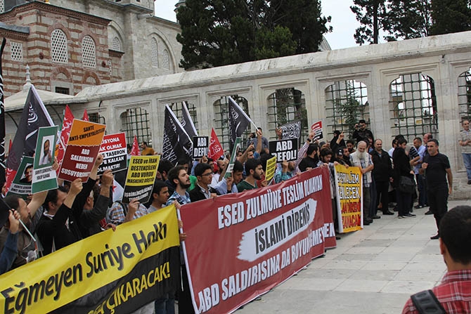 ABD Saldırıları Fatih Camii’nde Protesto Edildi 18