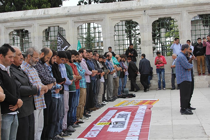 ABD Saldırıları Fatih Camii’nde Protesto Edildi 22