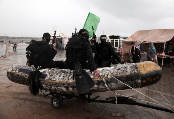 İzzeddin el-Kassam Tugayları Düşmana Korku Saldı 13