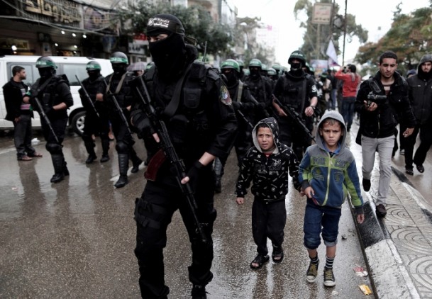 İzzeddin el-Kassam Tugayları Düşmana Korku Saldı 16