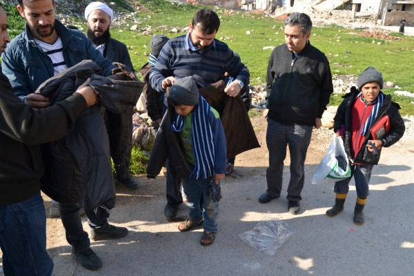 Amasya'dan Yola Çıkan 5 Tır Yardım Suriye'ye Ulaştı 10