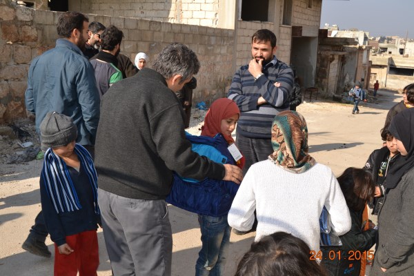 Amasya'dan Yola Çıkan 5 Tır Yardım Suriye'ye Ulaştı 13