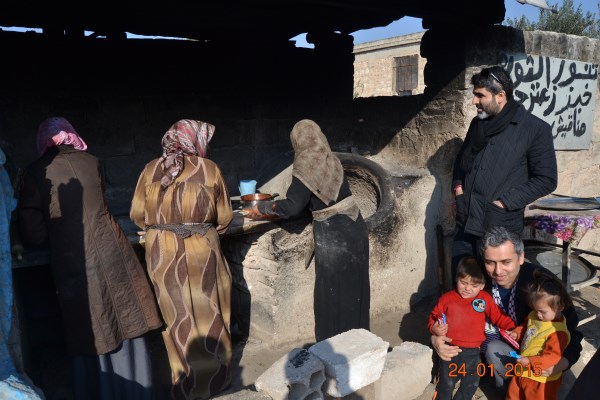 Amasya'dan Yola Çıkan 5 Tır Yardım Suriye'ye Ulaştı 15