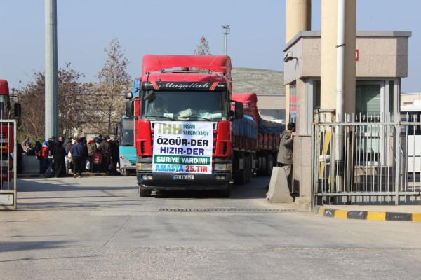 Amasya'dan Yola Çıkan 5 Tır Yardım Suriye'ye Ulaştı 19
