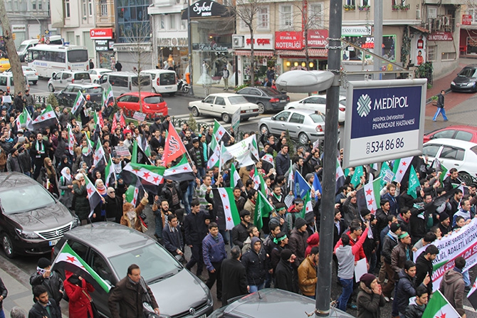 İstanbul’da Suriye İntifadasını Selamlama Yürüyüşü 27