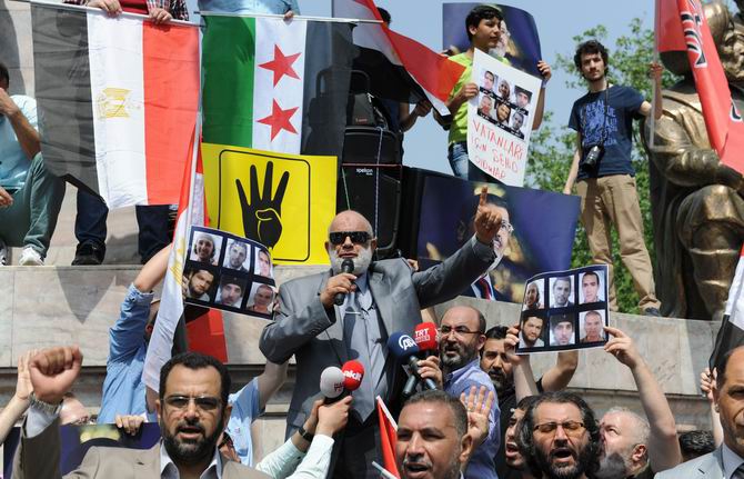 İstanbul’da İhvan Liderlerine Destek Yürüyüşü 12