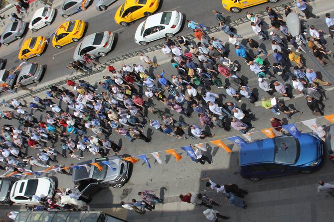 İstanbul’da İhvan Liderlerine Destek Yürüyüşü 21