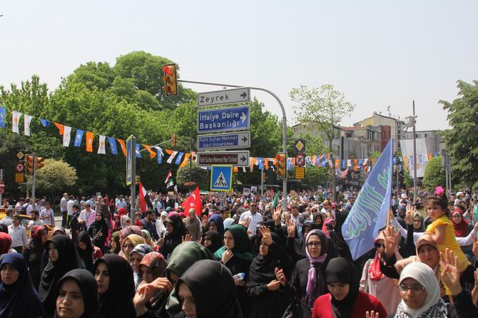 İstanbul’da İhvan Liderlerine Destek Yürüyüşü 24