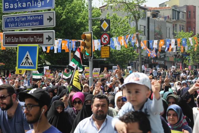 İstanbul’da İhvan Liderlerine Destek Yürüyüşü 25