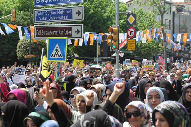 İstanbul’da İhvan Liderlerine Destek Yürüyüşü 29