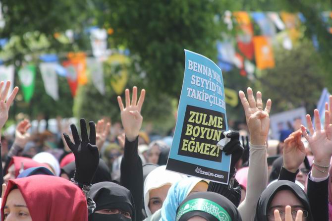 İstanbul’da İhvan Liderlerine Destek Yürüyüşü 30