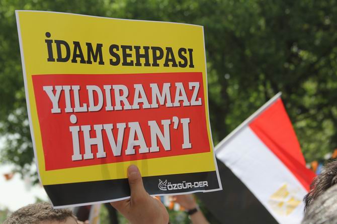 İstanbul’da İhvan Liderlerine Destek Yürüyüşü 37