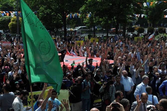 İstanbul’da İhvan Liderlerine Destek Yürüyüşü 8