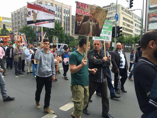 Almanya'da Katil Sisi'ye Lanet, İhvan'a Destek Yürüyüşü 7