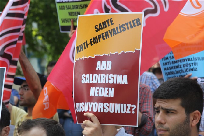 ABD'nin Suriye'deki Saldırıları Protesto Edildi 3
