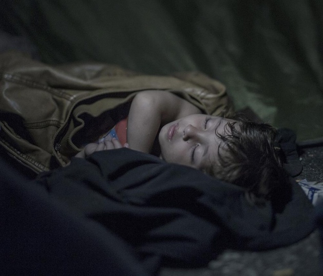 Suriye'nin Kayıp Neslinin Çocukları Uyurken Fotoğraflandı 12