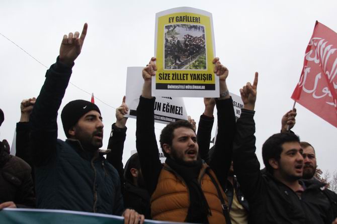 Sol Saldırganlık Beyazıt Meydanı’nda Protesto Edildi! 12