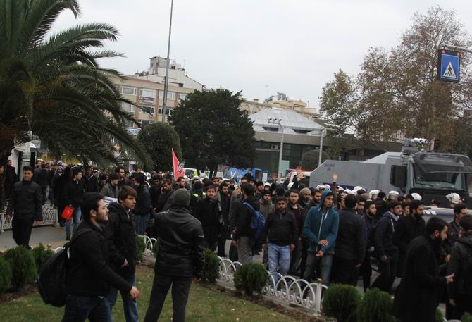 Sol Saldırganlık Beyazıt Meydanı’nda Protesto Edildi! 26
