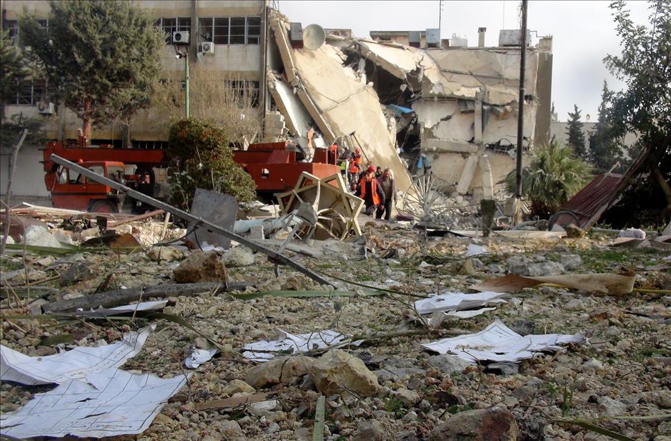 Rus Jetleri İdlib'de Mahkemeyi Vurdu: 40 Ölü 5