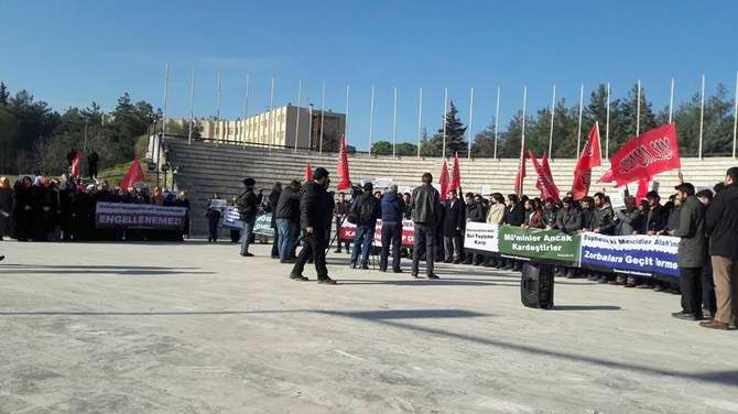 Solcu Çeteler Erzurum ve Bursa'da Protesto Edildi 3