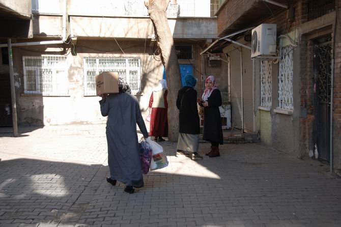 İslami STK’ların Sur Mağdurlarına Yardımları Sürüyor 9
