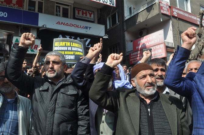 Özgür Gündem'e Diyarbakır'da Lanet Yağdı 3
