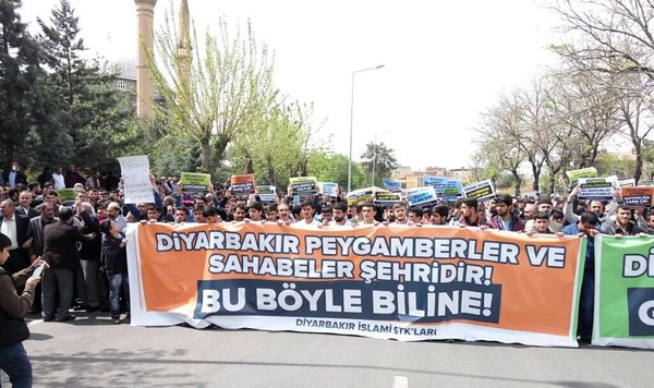 LGBTİ Sapkınlığına Geçit Verilmedi! 10