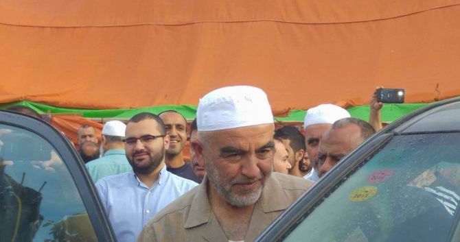 Şeyh Raid Salah Sevenleriyle Vedalaştı 4