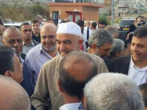 Şeyh Raid Salah Sevenleriyle Vedalaştı