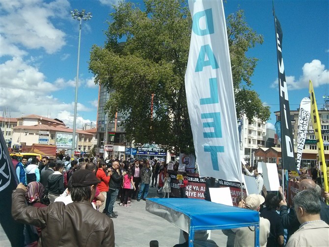 Halep'teki Katliamlar Sivas'ta Protesto Edildi 16