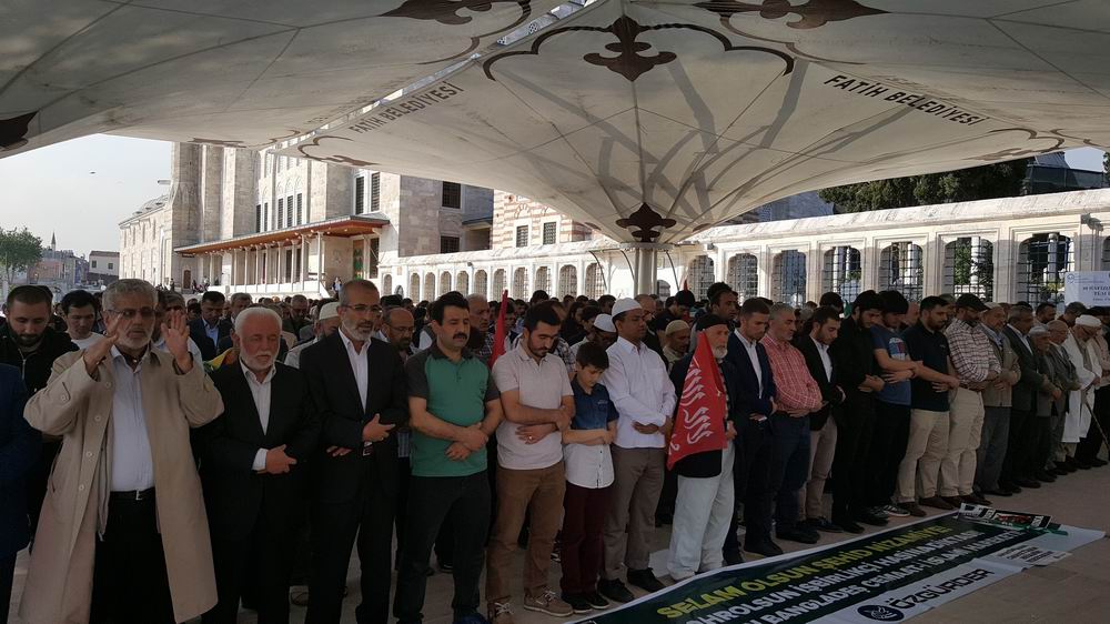 Fatih Camii’nde Rahman Nizami İçin Gıyabî Cenaze Namazı Kılındı 17