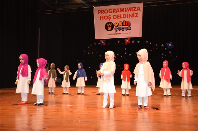 Ekin Çocuk Oyun Evi Yıl Sonu Programını Yaptı 12