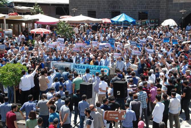 Dürümlü Katliamı Diyarbakır'da Protesto Edildi 7