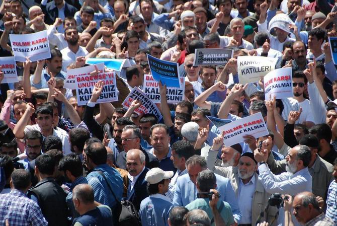 Dürümlü Katliamı Diyarbakır'da Protesto Edildi 8