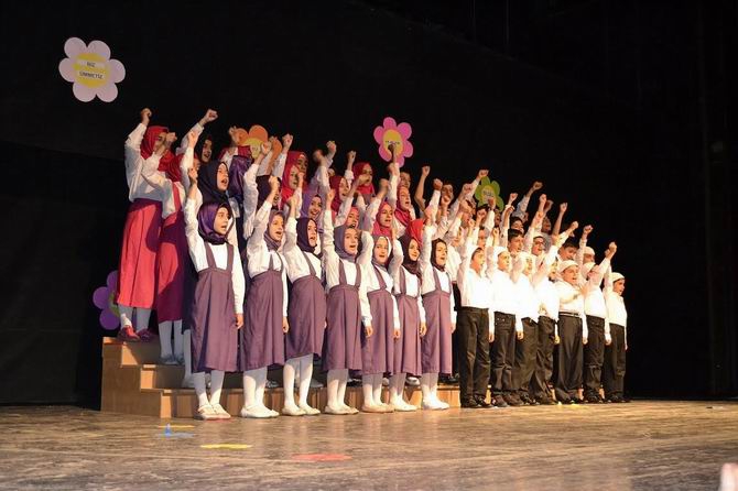 Bingöl Özgür-Der Çocuk Kulübünden Yıl Sonu Programı 16