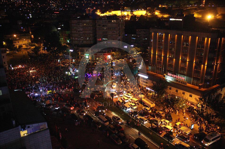 Halk Cunta Karşı Meydanlarda 6