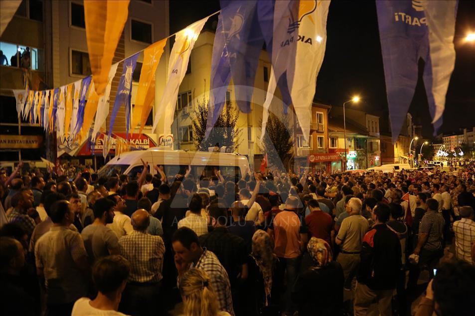 Halk Cunta Karşı Meydanlarda 7