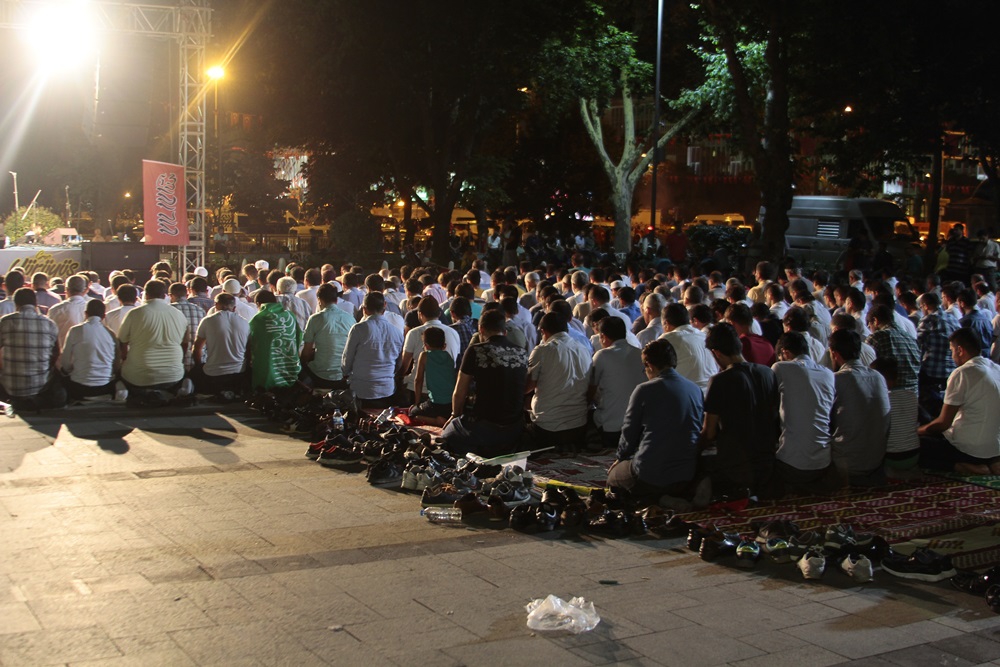 Darbeye Karşı Direniş Saraçhane’de Selamlandı! 11