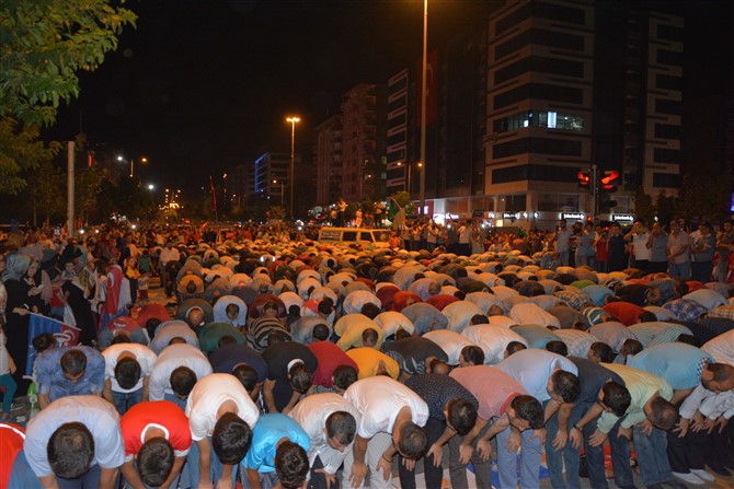 Batman'da 15 Temmuz Direnişinden Kareler 14