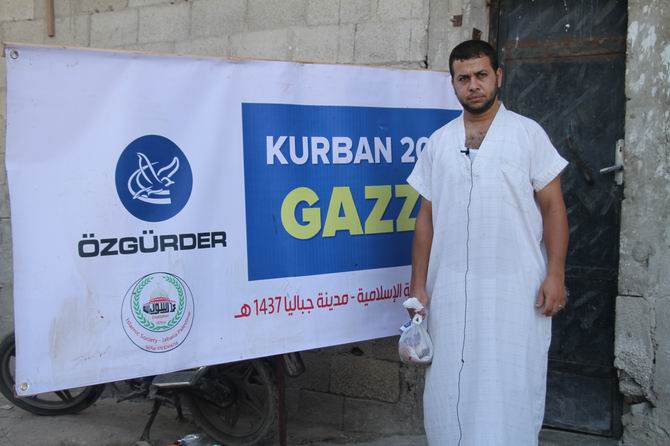 Özgür-Der Mensuplarının Kurbanları Gazze'de Kesildi 13