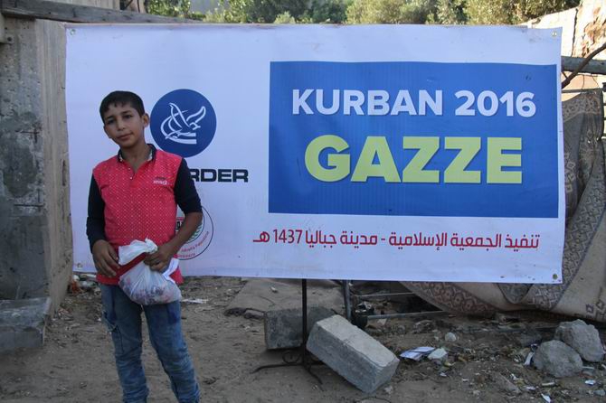 Özgür-Der Mensuplarının Kurbanları Gazze'de Kesildi 14