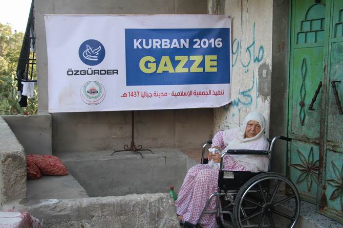 Özgür-Der Mensuplarının Kurbanları Gazze'de Kesildi 19