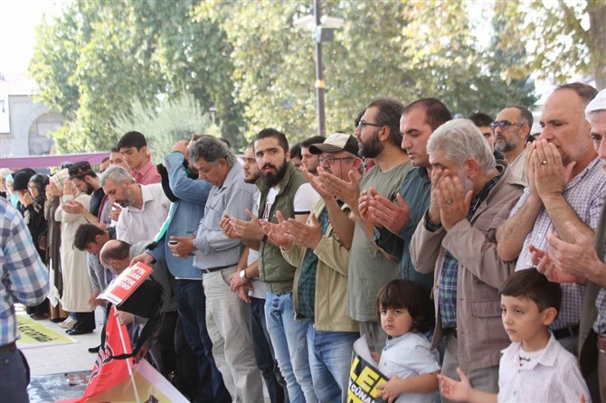 Halep Katliamı İstanbul’da Lanetlendi 11