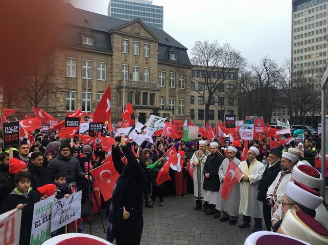 Halep'teki Katliamlar Almanya’da Protesto Edildi! 13