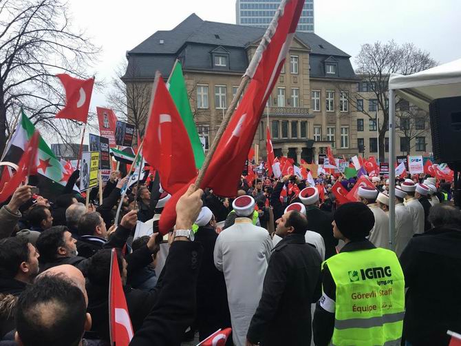 Halep'teki Katliamlar Almanya’da Protesto Edildi! 16