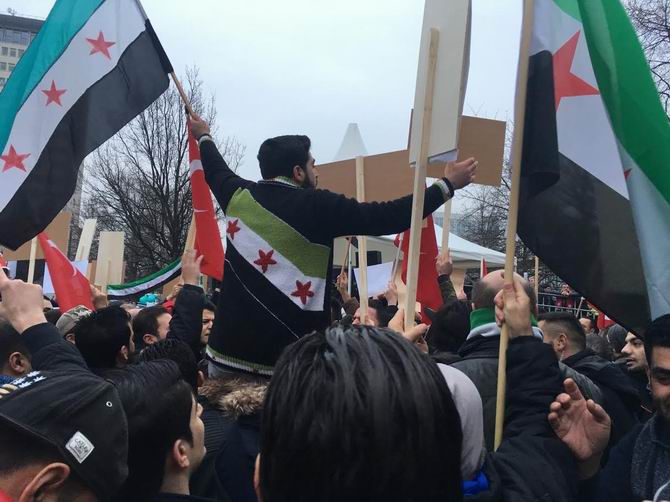 Halep'teki Katliamlar Almanya’da Protesto Edildi! 9