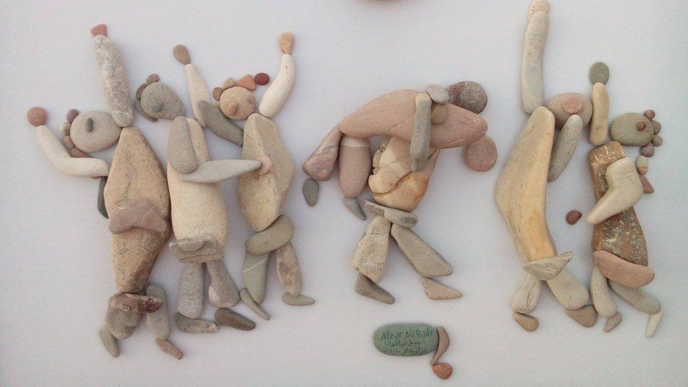 Nizar Ali Badr, Suriye'deki Zulmü Çakıl Taşlarıyla Dillendirdi 13