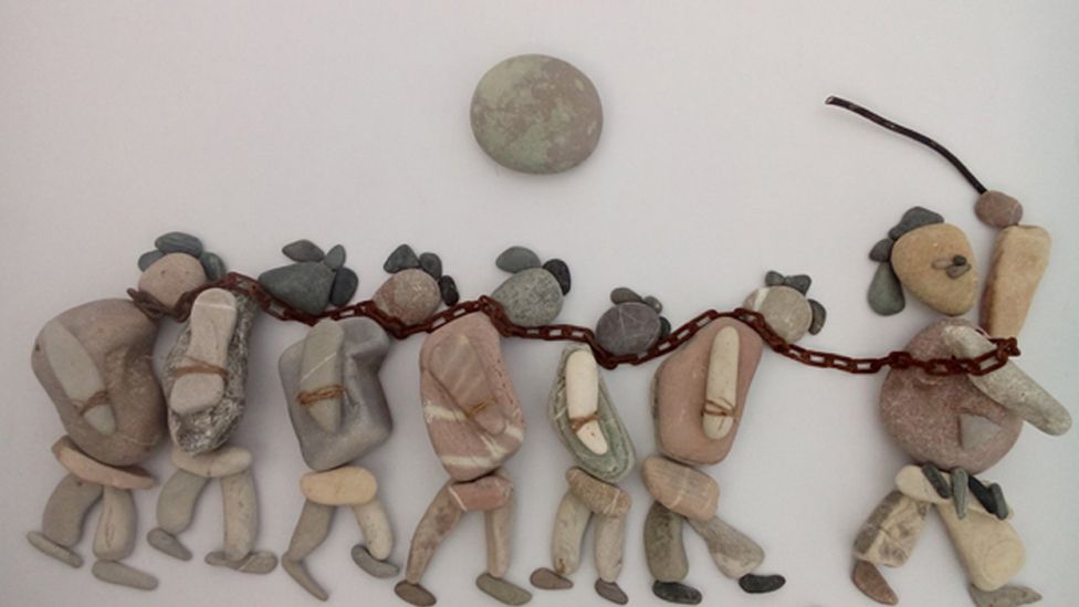 Nizar Ali Badr, Suriye'deki Zulmü Çakıl Taşlarıyla Dillendirdi 9