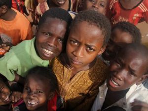 Çad’da AID ve TİKA’dan Mülteci Çocuklara Sünnet Hizmeti