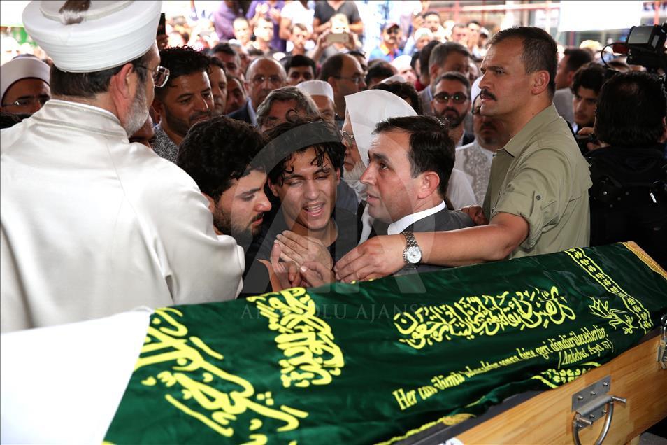 Muhacire Anne ve Bebeğine Hüzünlü Veda 1